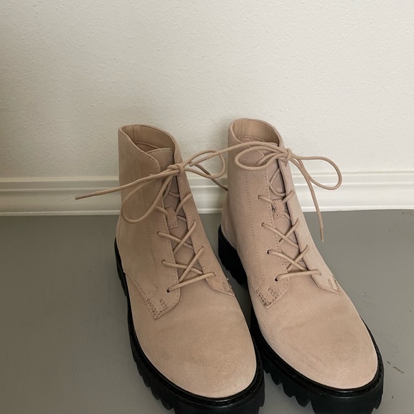 Jcrew Gwen lug sole lace up ankle boot in suede Size: 6.5 *New without tags* - Picture 8 of 15